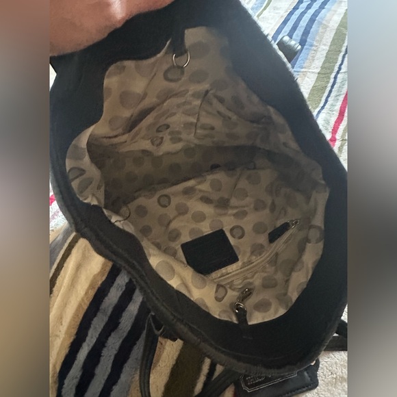 Coach Black Leather Shoulder Bag - Picture 5 of 10